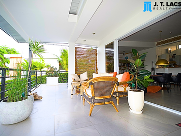 🌄 For Sale: Overlooking House with Swimming Pool in Sibulan 🌄