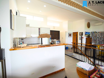 🌄 For Sale: Overlooking House with Swimming Pool in Sibulan 🌄