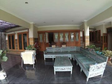 Rumah Mewah Strategis Pinggir Jalan Raya Cocok Usaha Di Area Cibubur Jakarta Timur