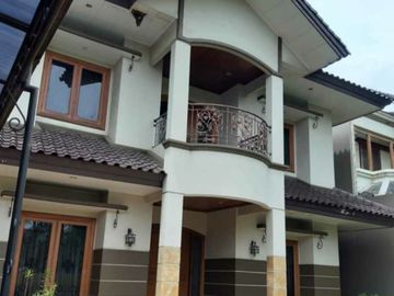Rumah Mewah Strategis Pinggir Jalan Raya Cocok Usaha Di Area Cibubur Jakarta Timur