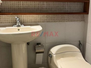 La Mejor Ubicacion De Un Duplex 199.12 M2 A Una Cuadra Del Malecon Cisneros A Una Cuadra Del Faro De Miraflores