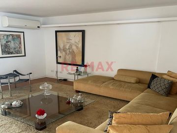 La Mejor Ubicacion De Un Duplex 199.12 M2 A Una Cuadra Del Malecon Cisneros A Una Cuadra Del Faro De Miraflores