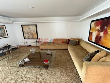 La Mejor Ubicacion De Un Duplex 199.12 M2 A Una Cuadra Del Malecon Cisneros A Una Cuadra Del Faro De Miraflores