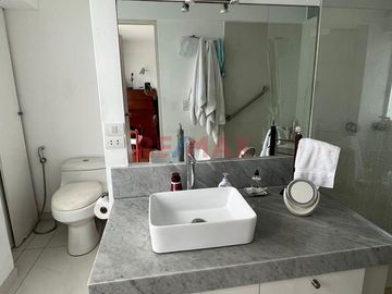 La Mejor Ubicacion De Un Duplex 199.12 M2 A Una Cuadra Del Malecon Cisneros A Una Cuadra Del Faro De Miraflores