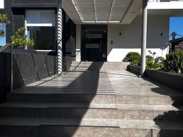 BROKER- LOMAS 3D/2B/1EST/1BOD/SE/VISTA / IMPECABLE TERRAZA