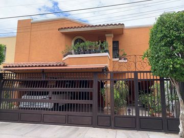 Casa en venta en colonia Portales
