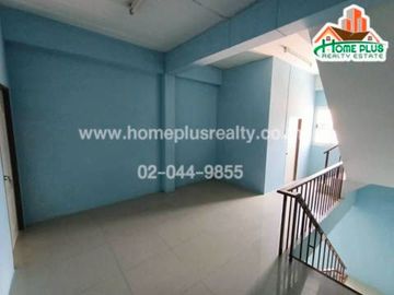 อาคารพาณิชย์ 3 ชั้น ตำบลดีลัง อำเภอพัฒนานิคม ลพบุรี (ใกล้ตลาดเจริญทรัพย์)