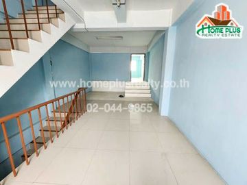 อาคารพาณิชย์ 3 ชั้น ตำบลดีลัง อำเภอพัฒนานิคม ลพบุรี (ใกล้ตลาดเจริญทรัพย์)