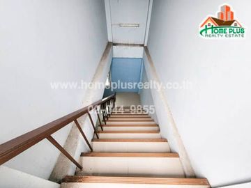อาคารพาณิชย์ 3 ชั้น ตำบลดีลัง อำเภอพัฒนานิคม ลพบุรี (ใกล้ตลาดเจริญทรัพย์)