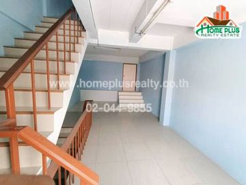 อาคารพาณิชย์ 3 ชั้น ตำบลดีลัง อำเภอพัฒนานิคม ลพบุรี (ใกล้ตลาดเจริญทรัพย์)