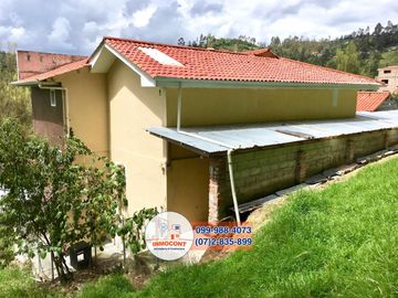 Villa Rústica con Amplio Terreno de Oportunidad en Venta, Sector El Valle C1029