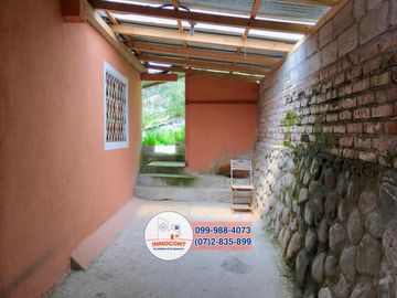 Villa Rústica con Amplio Terreno de Oportunidad en Venta, Sector El Valle C1029