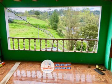Villa Rústica con Amplio Terreno de Oportunidad en Venta, Sector El Valle C1029