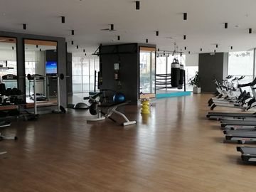 SUITE EN VENTA EN EL EDIFICIO ONE, SECTOR LA CAROLINA