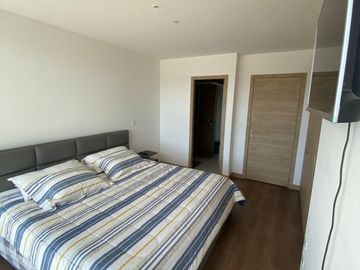 SUITE EN VENTA EN EL EDIFICIO ONE, SECTOR LA CAROLINA