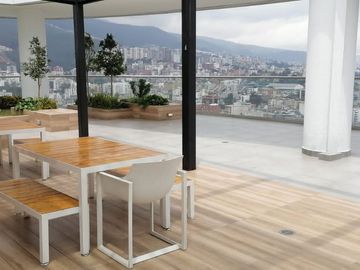 SUITE EN VENTA EN EL EDIFICIO ONE, SECTOR LA CAROLINA