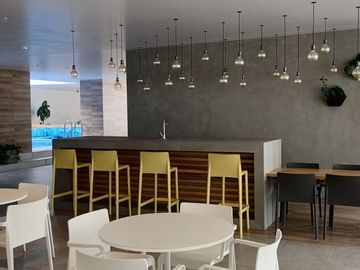 SUITE EN VENTA EN EL EDIFICIO ONE, SECTOR LA CAROLINA