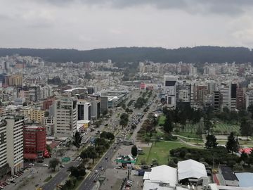 SUITE EN VENTA EN EL EDIFICIO ONE, SECTOR LA CAROLINA