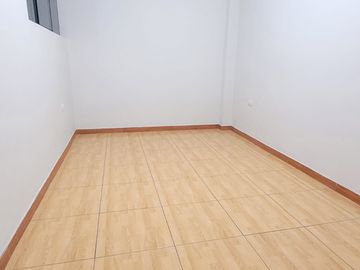 VENTA DE DEPARTAMENTO SEGUNDO PISO EN URB. FDCO. VILLARREAL DE CHICLAYO
