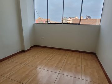 VENTA DE DEPARTAMENTO SEGUNDO PISO EN URB. FDCO. VILLARREAL DE CHICLAYO