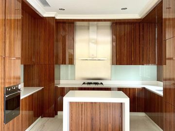 APARTEMEN BOTANICA (TOWNHOUSE) at SIMPRUG, JAKSEL