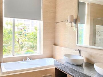 APARTEMEN BOTANICA (TOWNHOUSE) at SIMPRUG, JAKSEL