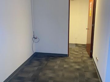 ALQUILO OFICINAS EN EL CENTRO FINANCIERO DE SAN ISIDRO