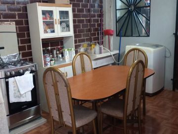 OPORTUNIDAD ÚNICA VENTA DE CASA DE DOS PISOS!!
