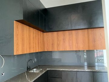 Rumah Mewah 4 Lantai Plus Pool di Pondok Indah 12179-MK 0811111----