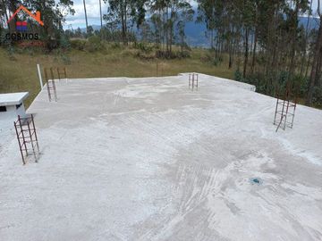 Venta de casa de campo con terreno en Otavalo sector Agato Yaculoma, 3.951 m2