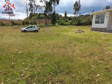Venta de casa de campo con terreno en Otavalo sector Agato Yaculoma, 3.951 m2