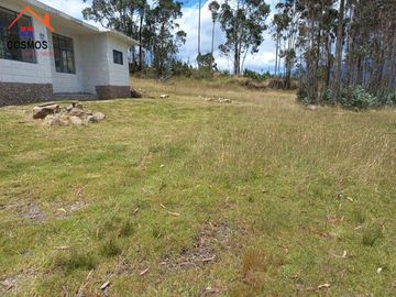 Venta de casa de campo con terreno en Otavalo sector Agato Yaculoma, 3.951 m2