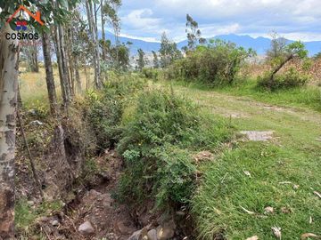 Venta de casa de campo con terreno en Otavalo sector Agato Yaculoma, 3.951 m2