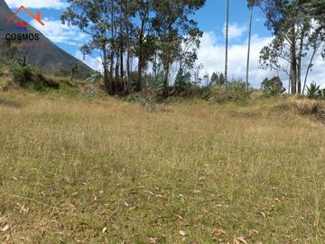 Venta de casa de campo con terreno en Otavalo sector Agato Yaculoma, 3.951 m2