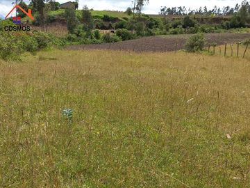 Venta de casa de campo con terreno en Otavalo sector Agato Yaculoma, 3.951 m2