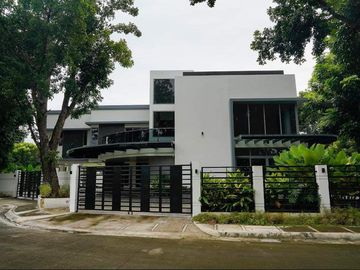 MANILA SOUTHWOODS 7 BEDROOM HOUSE