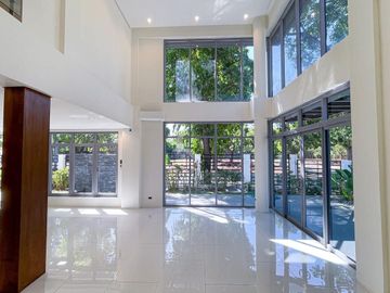 MANILA SOUTHWOODS 7 BEDROOM HOUSE