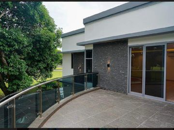 MANILA SOUTHWOODS 7 BEDROOM HOUSE