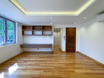 MANILA SOUTHWOODS 7 BEDROOM HOUSE