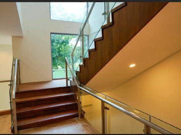 MANILA SOUTHWOODS 7 BEDROOM HOUSE