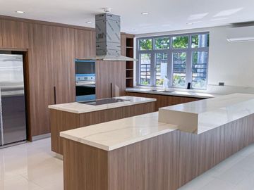 MANILA SOUTHWOODS 7 BEDROOM HOUSE