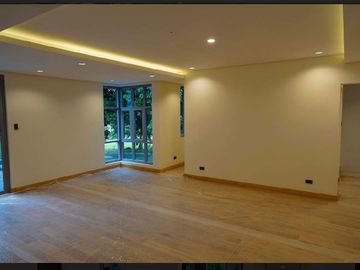 MANILA SOUTHWOODS 7 BEDROOM HOUSE