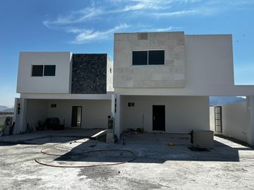 Casa en venta en Privanzas Mirasierra Saltillo Coahuila