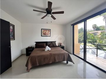 CASA CON APANTLE DENTRO DE CONDOMINIO EN RENTA EN SUMIYA JIUTEPEC