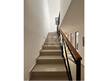 CASA CON APANTLE DENTRO DE CONDOMINIO EN RENTA EN SUMIYA JIUTEPEC