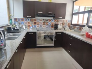 CASA CON APANTLE DENTRO DE CONDOMINIO EN RENTA EN SUMIYA JIUTEPEC