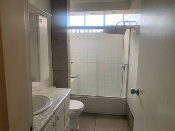 GUILLERMO MORALES vende gran casa, una excelente oportunidad, Mariana de Jesús.