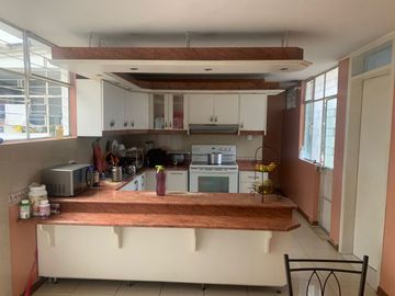 GUILLERMO MORALES vende gran casa, una excelente oportunidad, Mariana de Jesús.