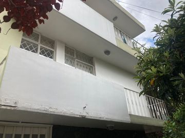 GUILLERMO MORALES vende gran casa, una excelente oportunidad, Mariana de Jesús.