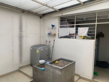 GUILLERMO MORALES vende gran casa, una excelente oportunidad, Mariana de Jesús.